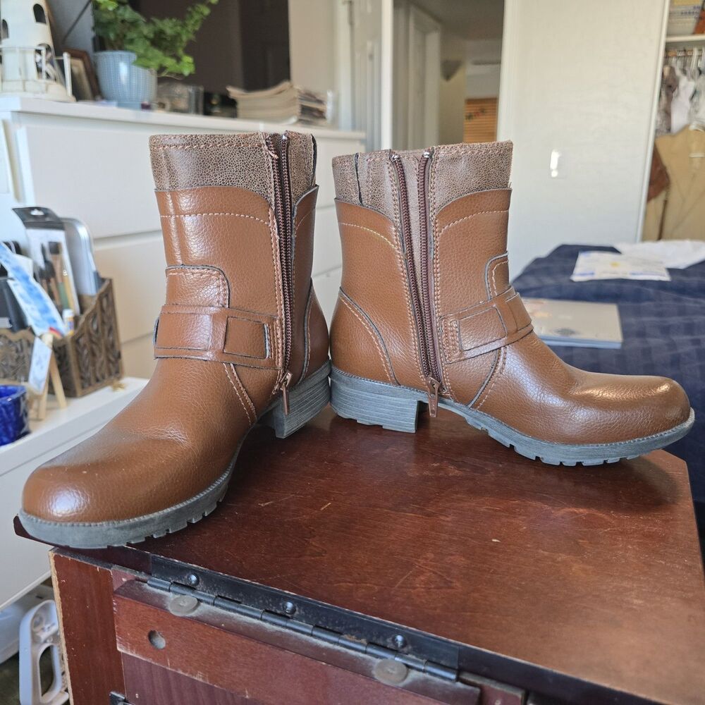 Clarks Riddle Avant ankle boots 6M brown Guc low block heel Leather